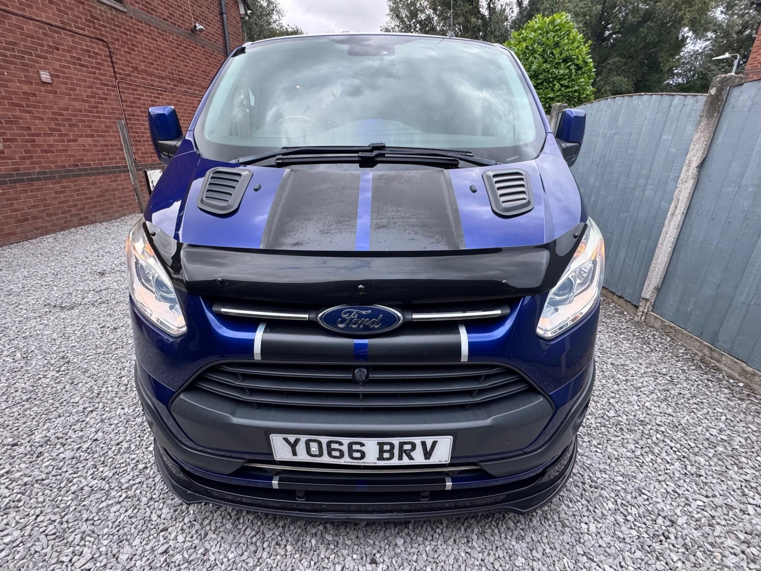 [ berth ]Ford Transit Custom