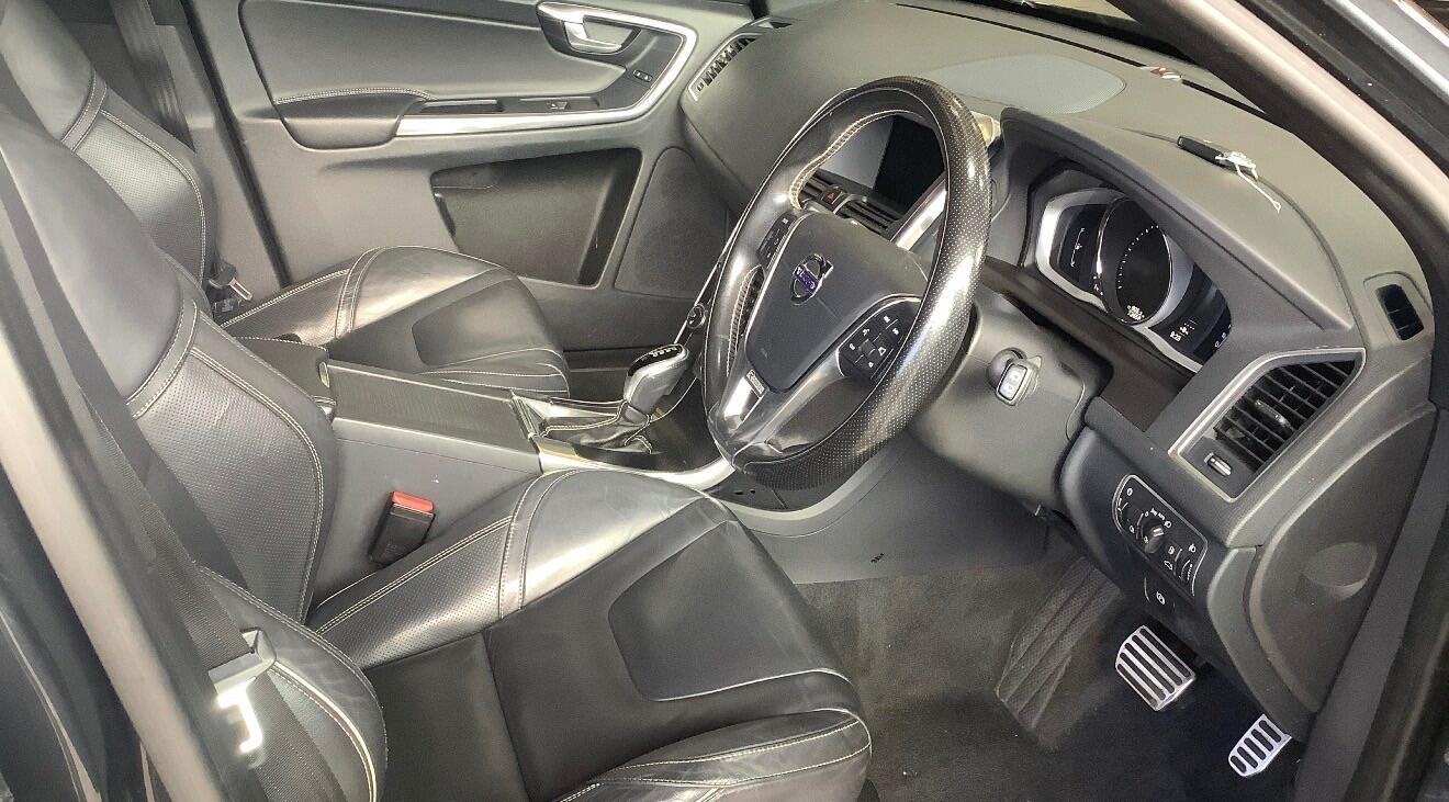 Volvo XC60 2017 - Cars