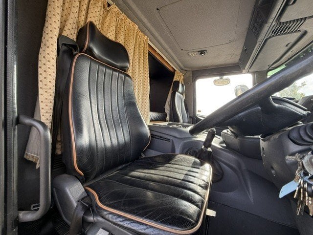 [ berth ]Andrew Maudsley Coach built