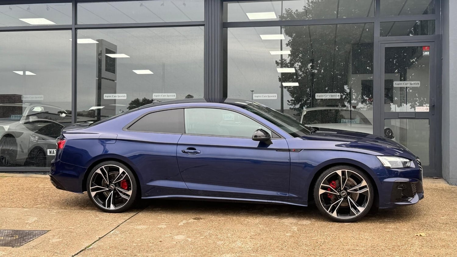 [ berth ]Audi A5