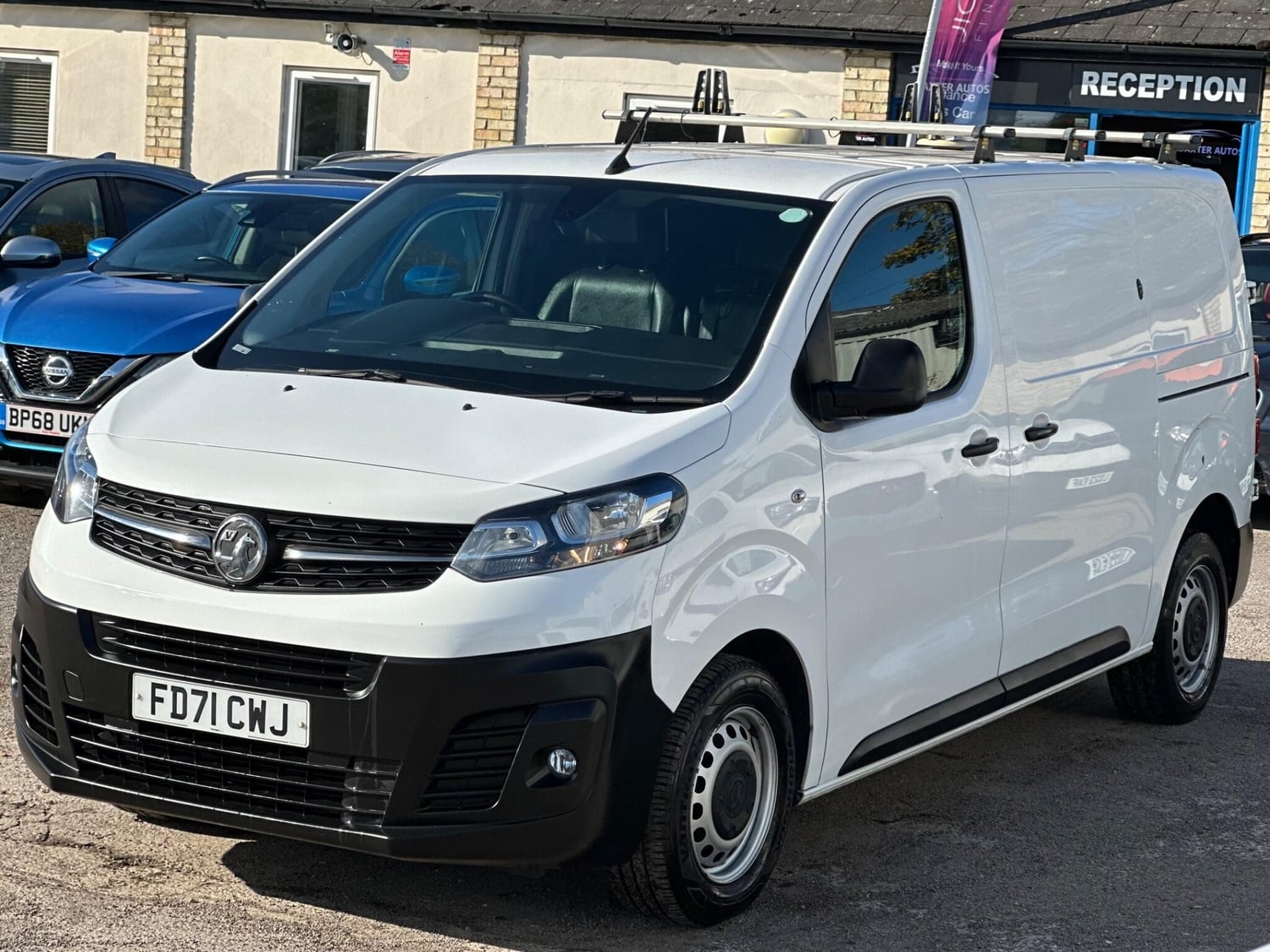 [ berth ]Vauxhall Vivaro