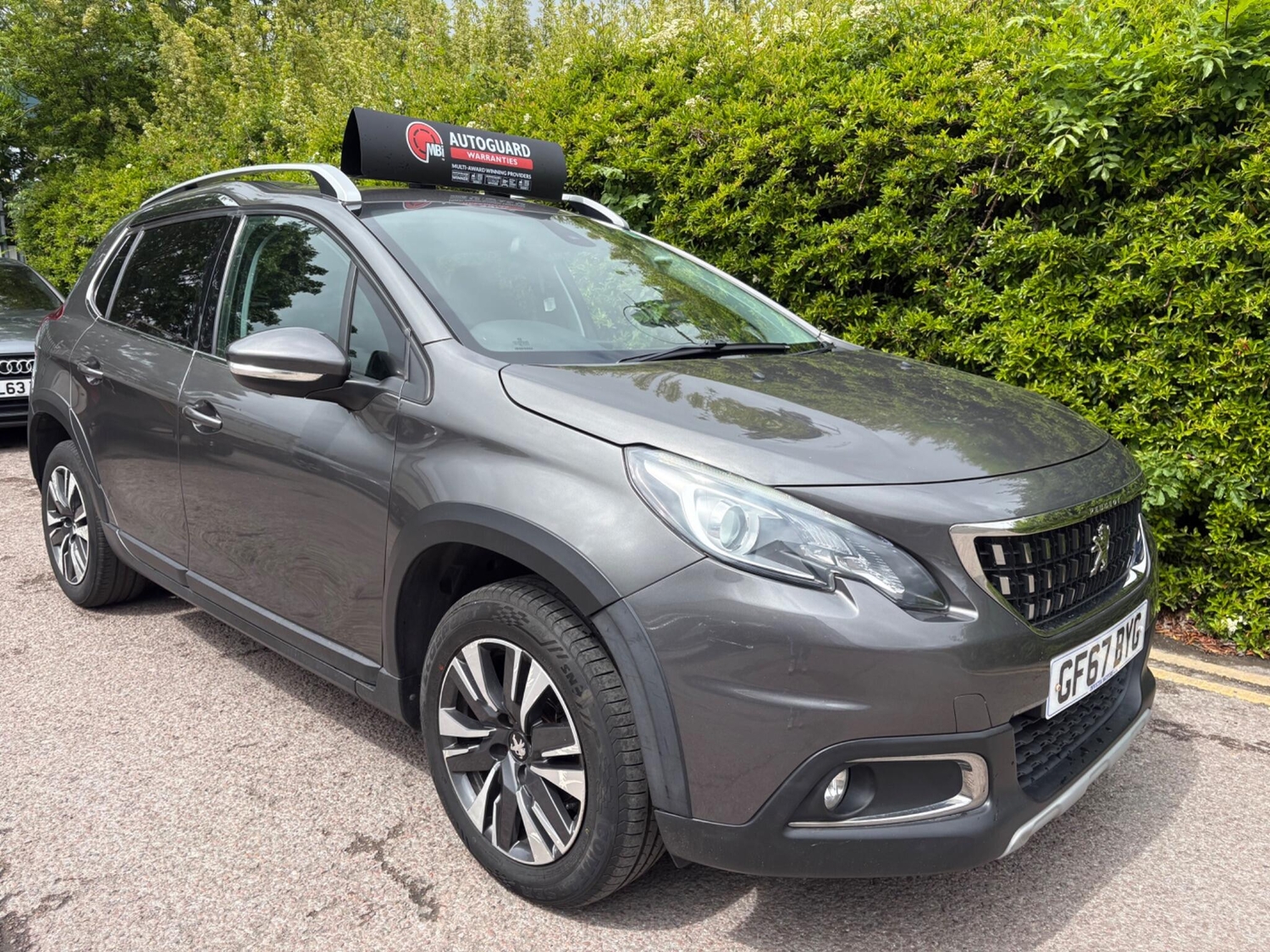 Peugeot 2008 2017 - Cars