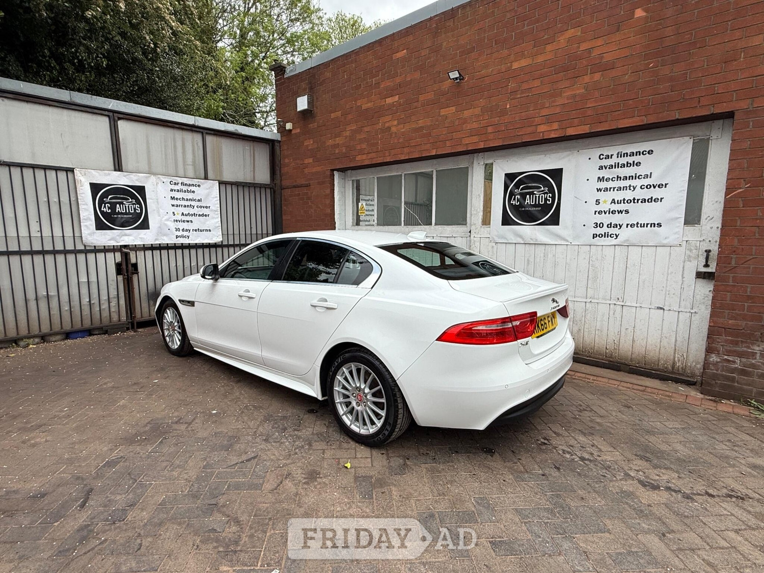 [ berth ]Jaguar XE