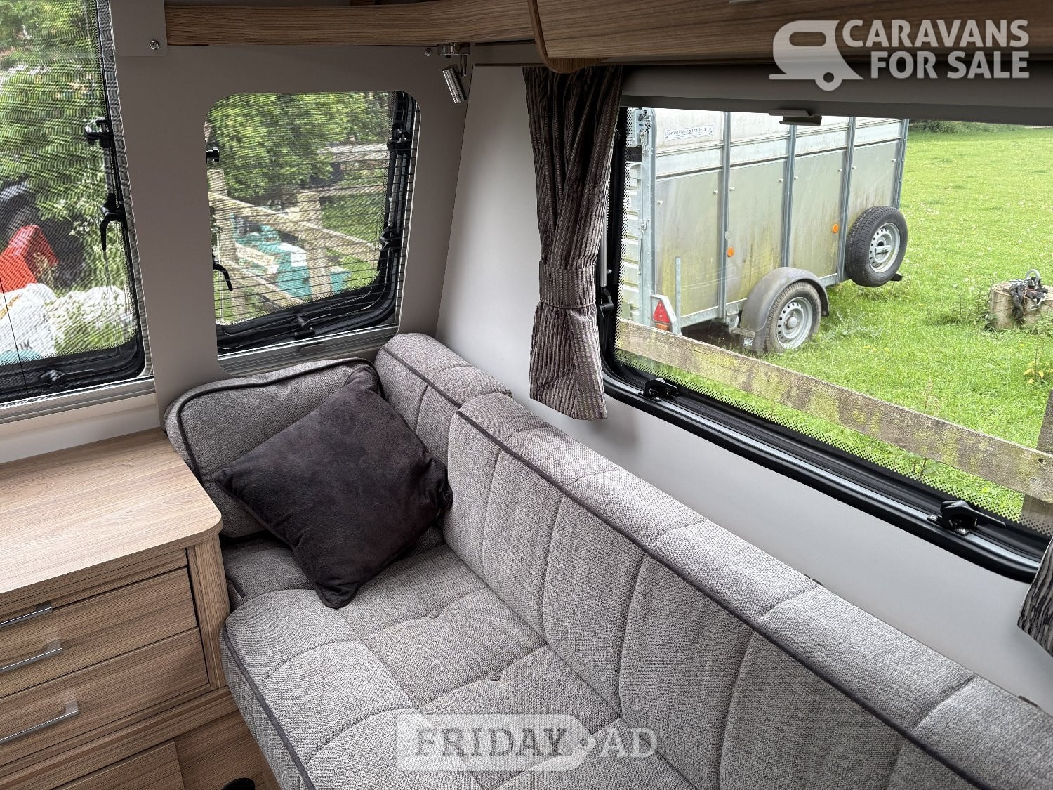 [ berth ]Bailey Phoenix GT75 420
