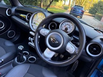 Mini Convertible 2009