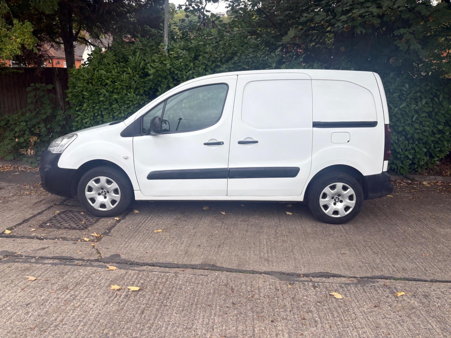 [ berth ]Peugeot Partner