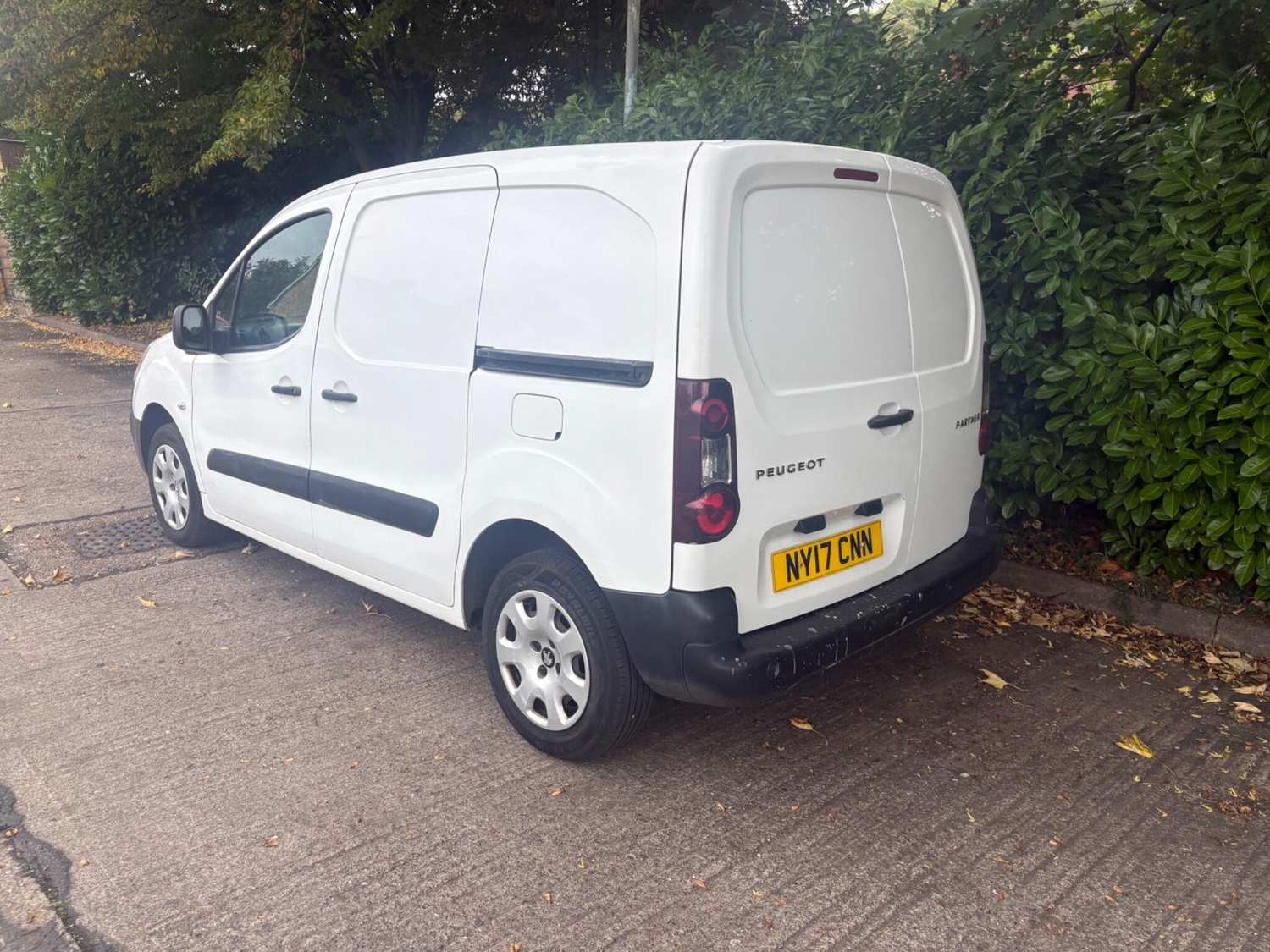 Peugeot Partner 2017 - Vans & Commercial Vehicles in High Wycombe