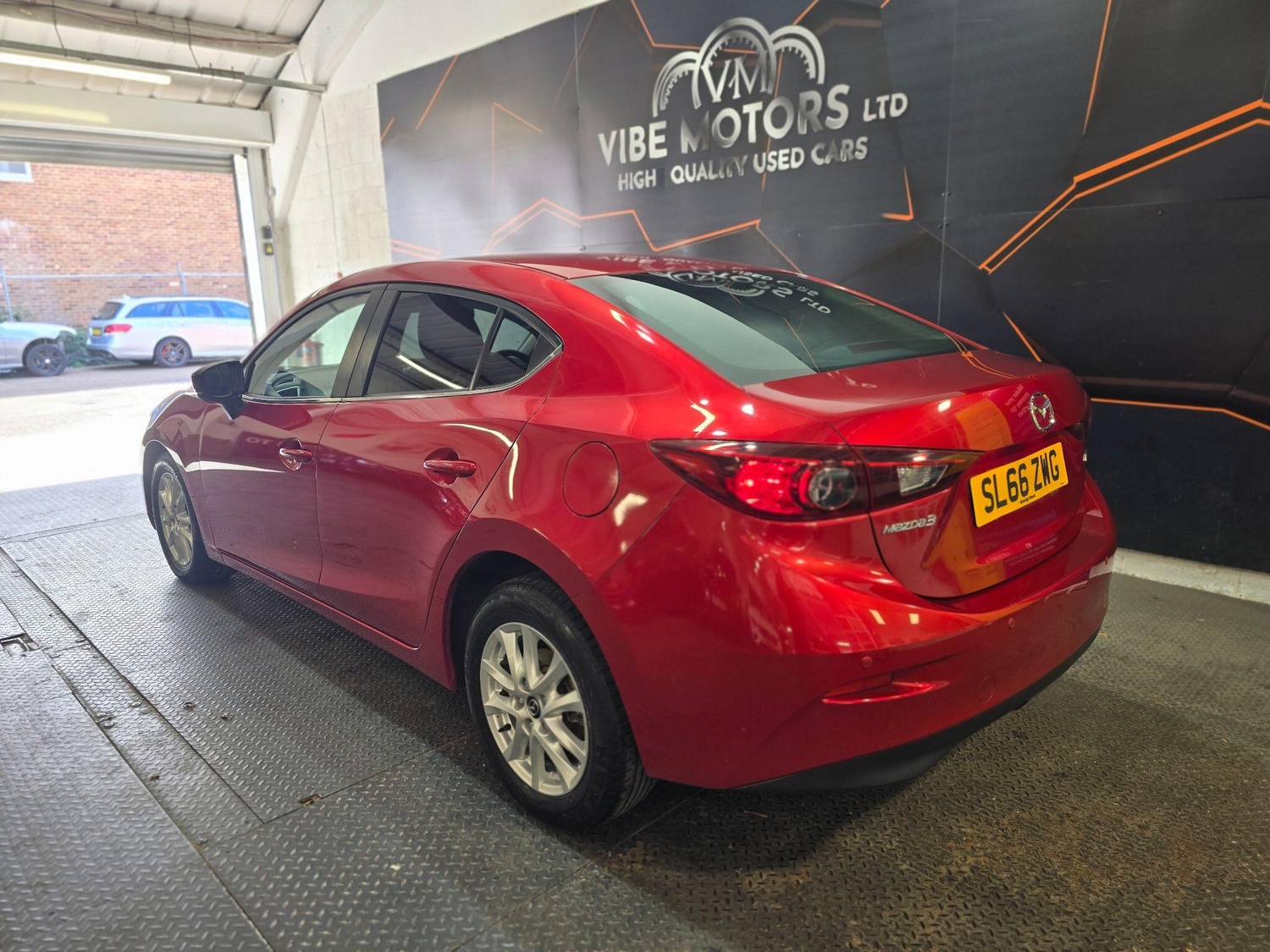 Mazda 3 2017 - Cars in Harrow