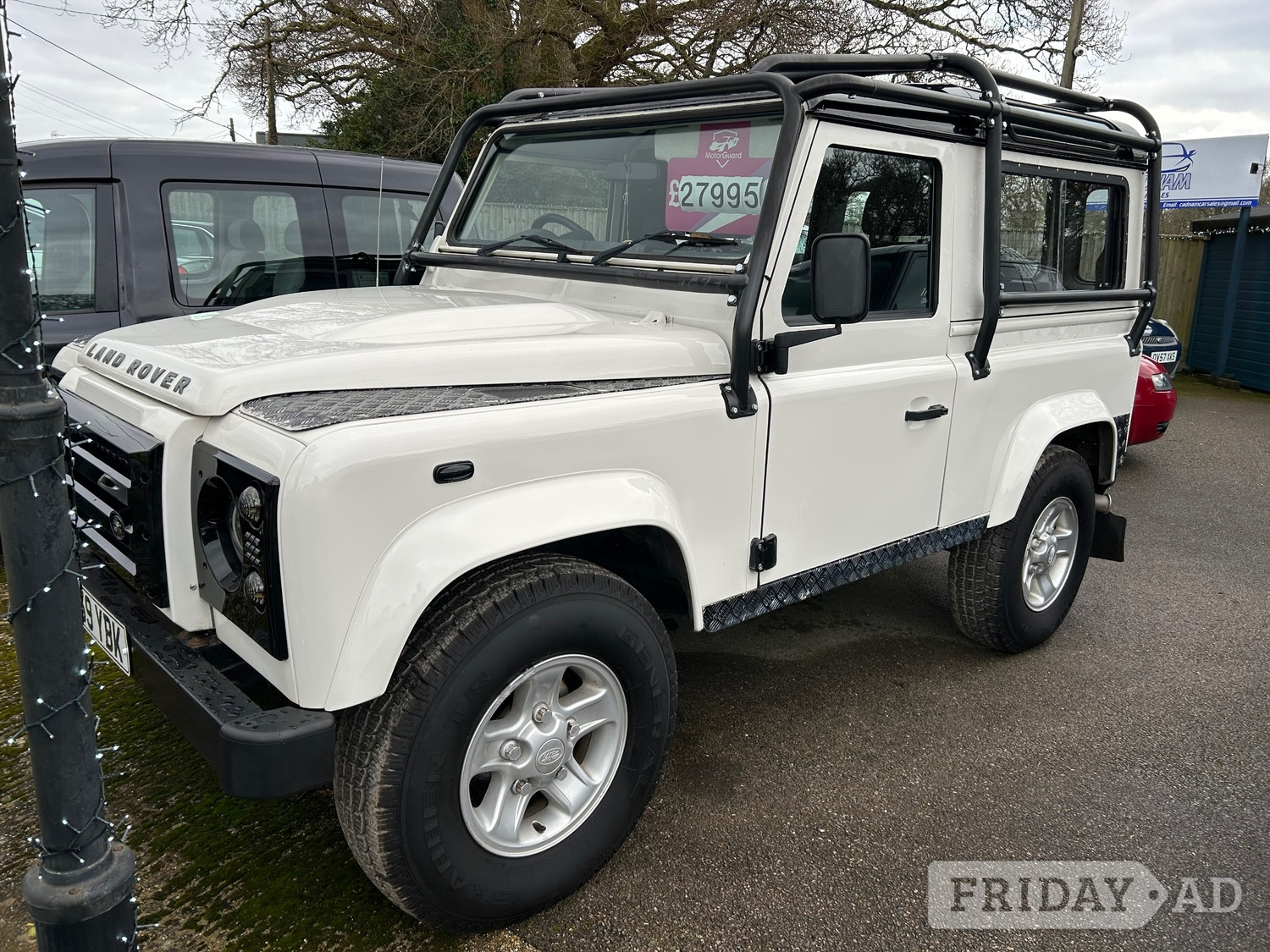 Land Rover Defender 2009 in Southampton