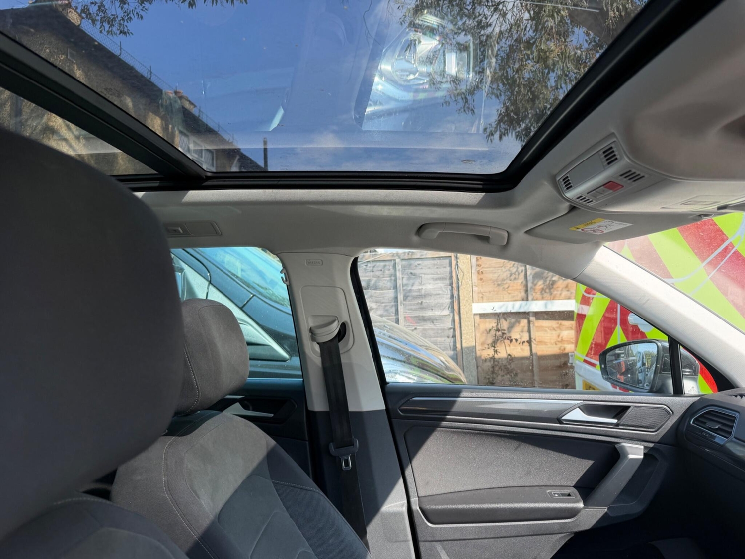 Volkswagen Tiguan 2020 - Cars