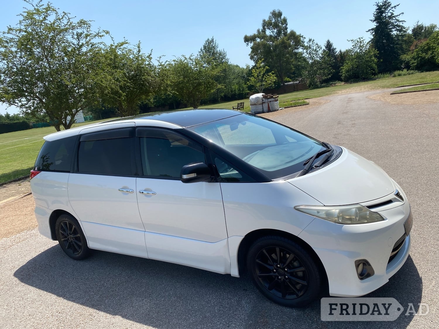 Toyota Estima 2010 - Cars in Slough