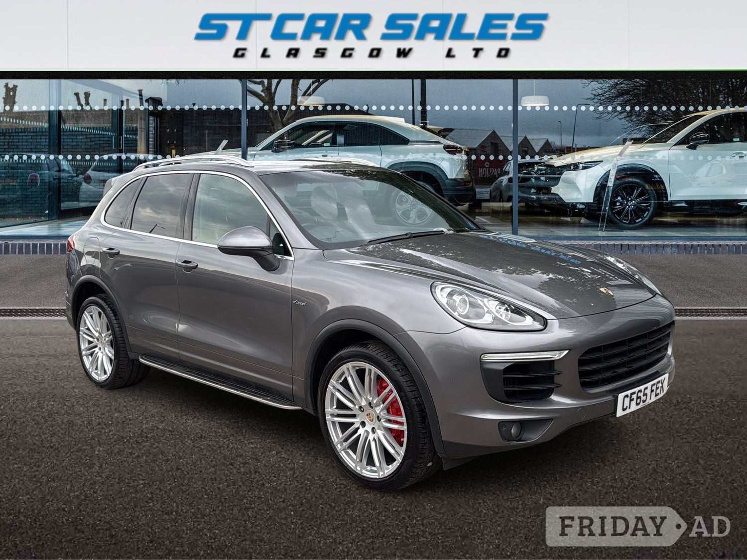 Porsche Cayenne 2015 in Glasgow