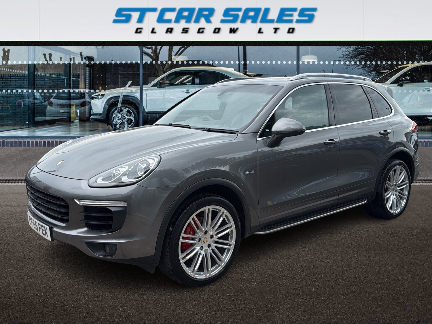 [ berth ]Porsche Cayenne