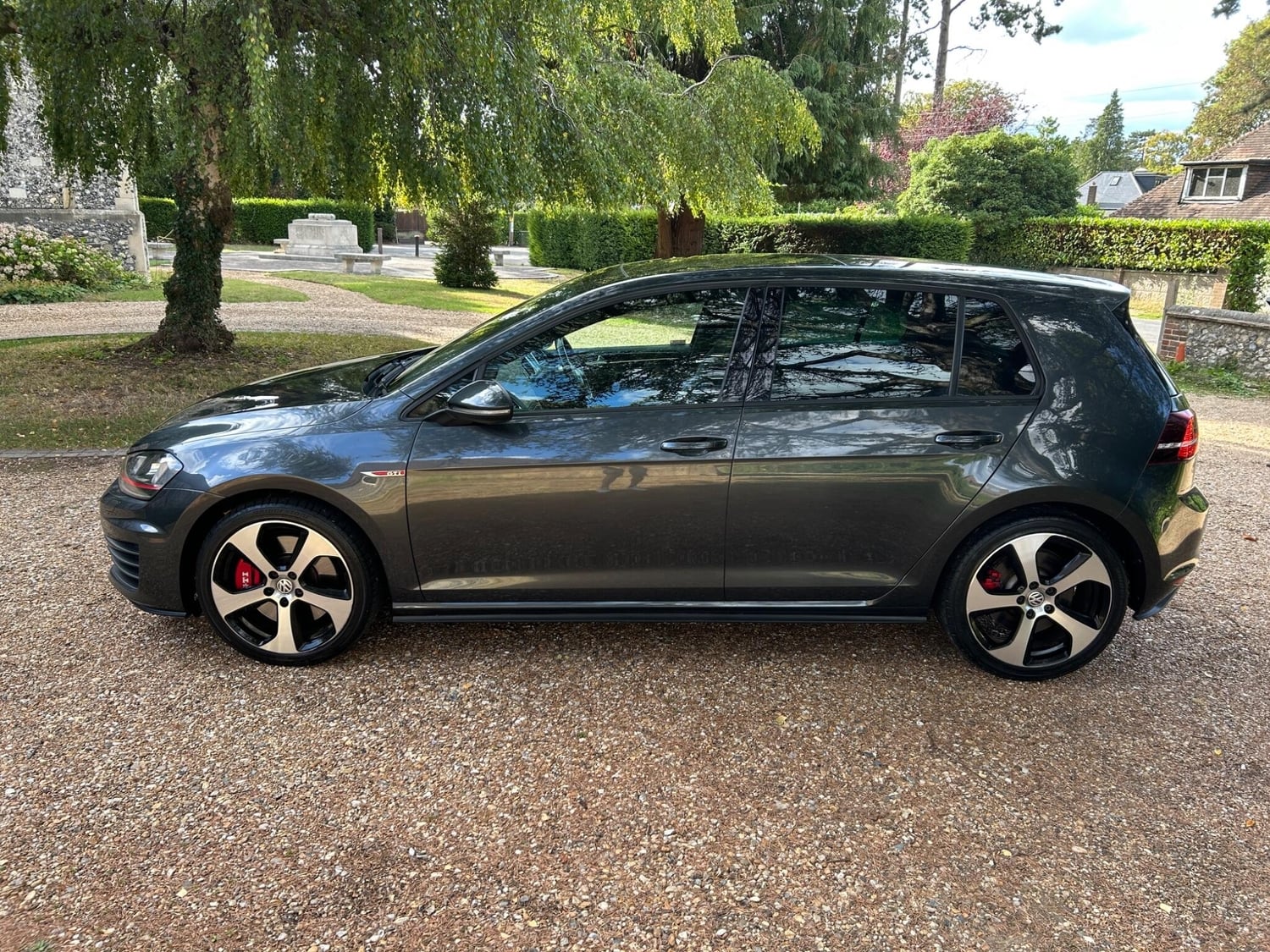 Volkswagen Golf 2015 - Cars