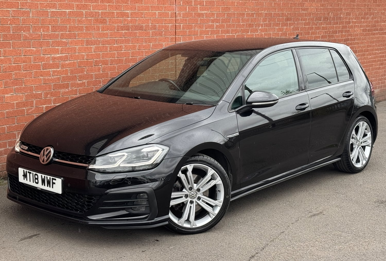 Volkswagen Golf 2018 - Cars