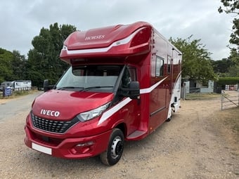 Trevett &amp; Smith 7.2T Iveco Horsebox