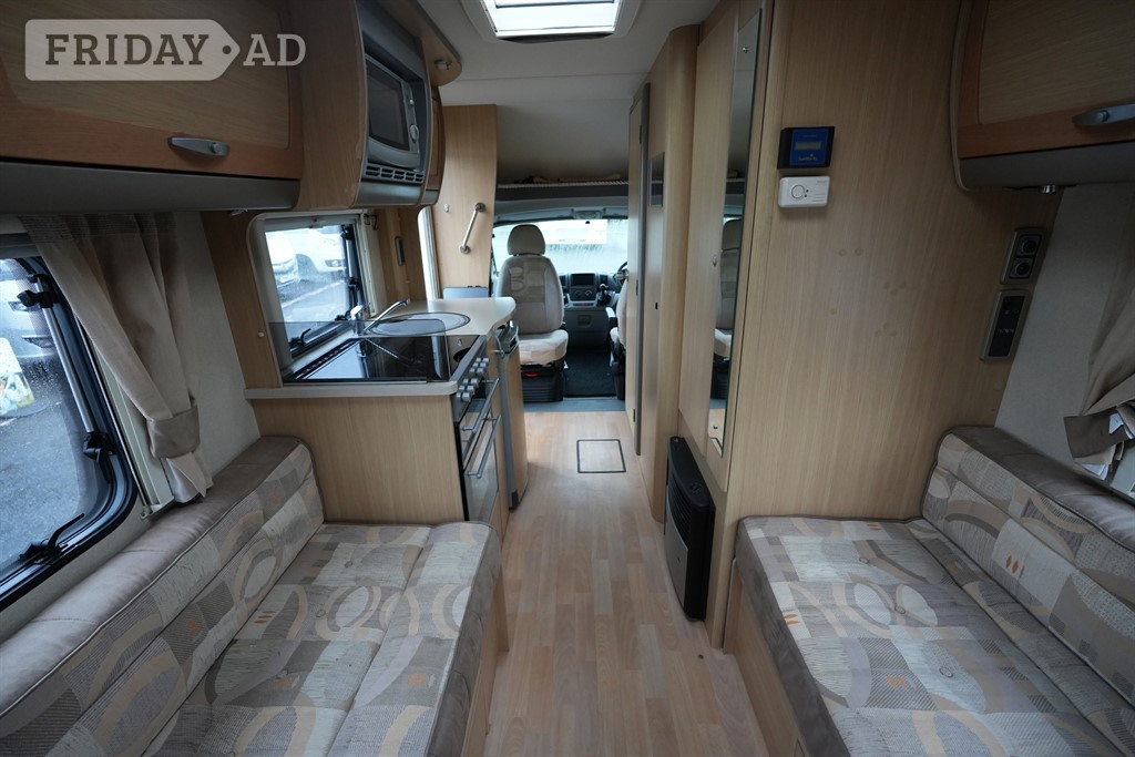 [2 berth ]Bessacarr E460