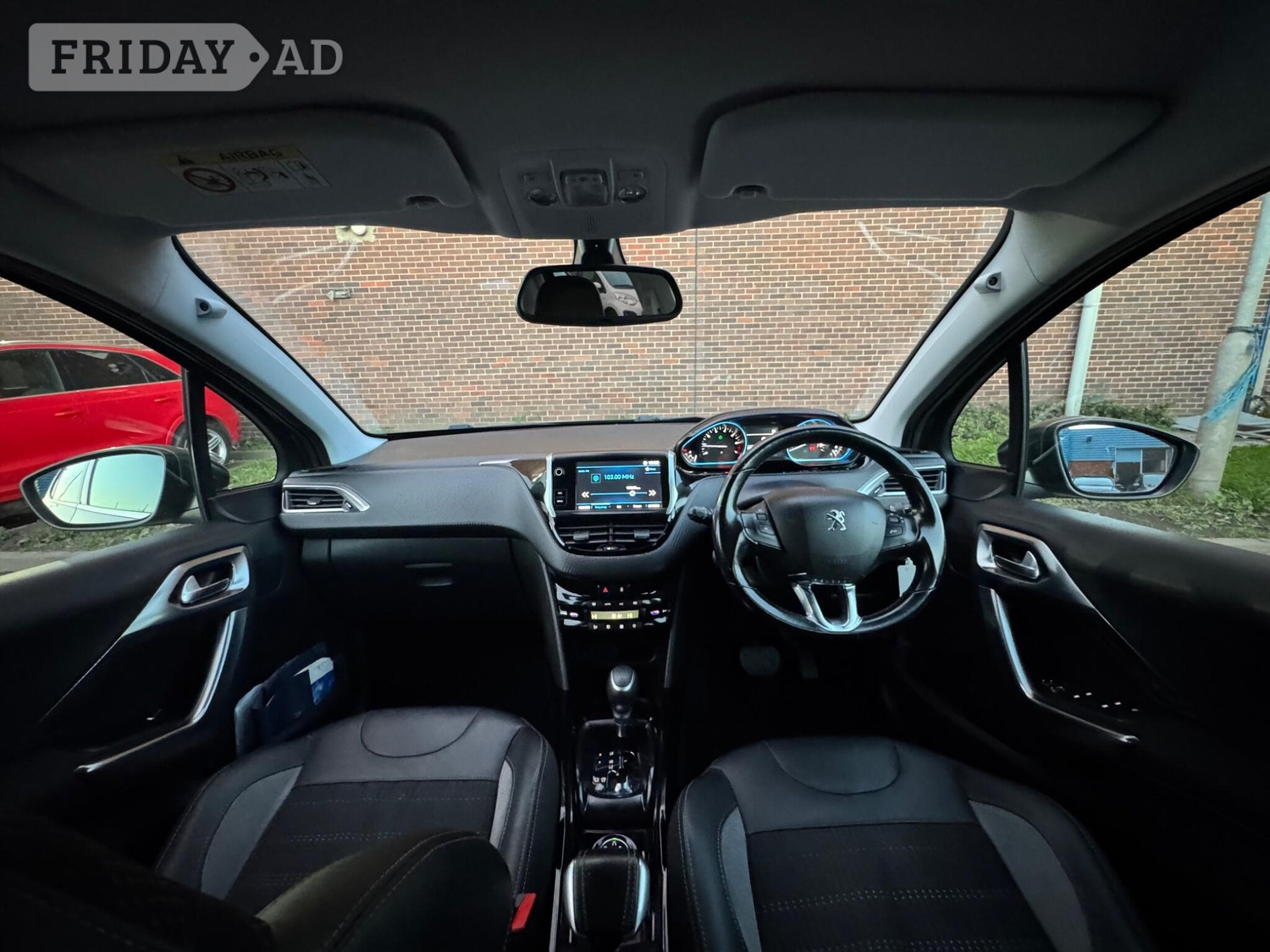 [ berth ]Peugeot 2008