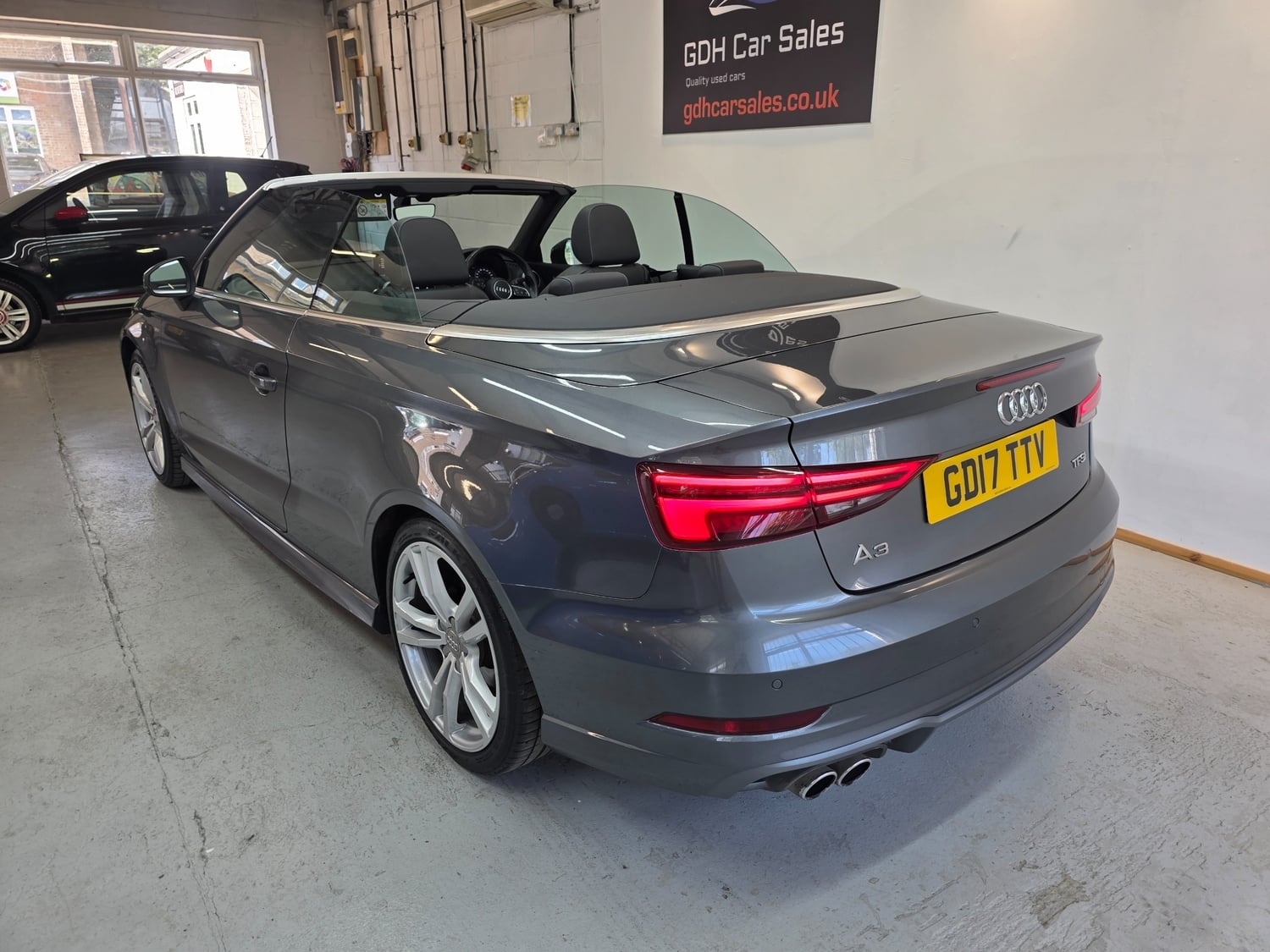 [ berth ]Audi A3 Cabriolet