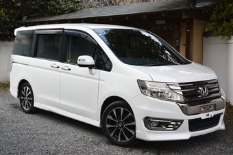 Honda Stepwagon 2013