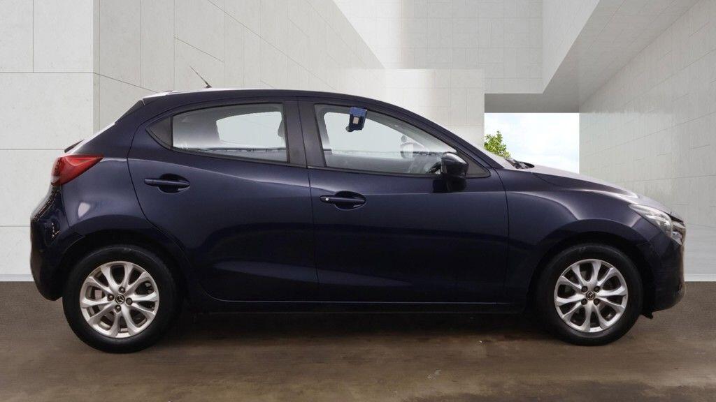Mazda Mazda2 2015 - Cars