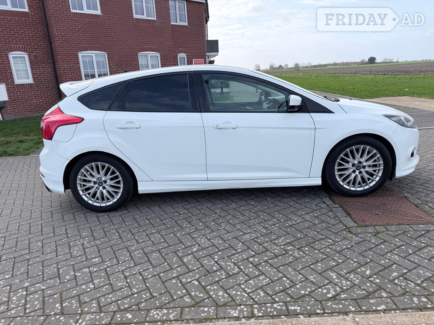 Ford Focus 2012 - Cars