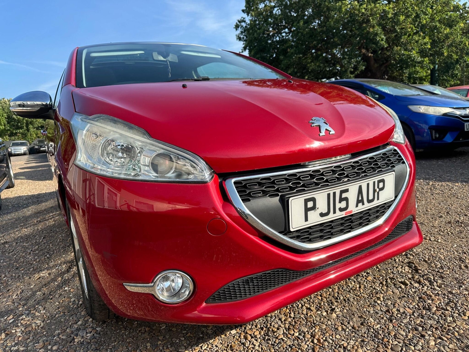 Peugeot 208 2015 - Cars