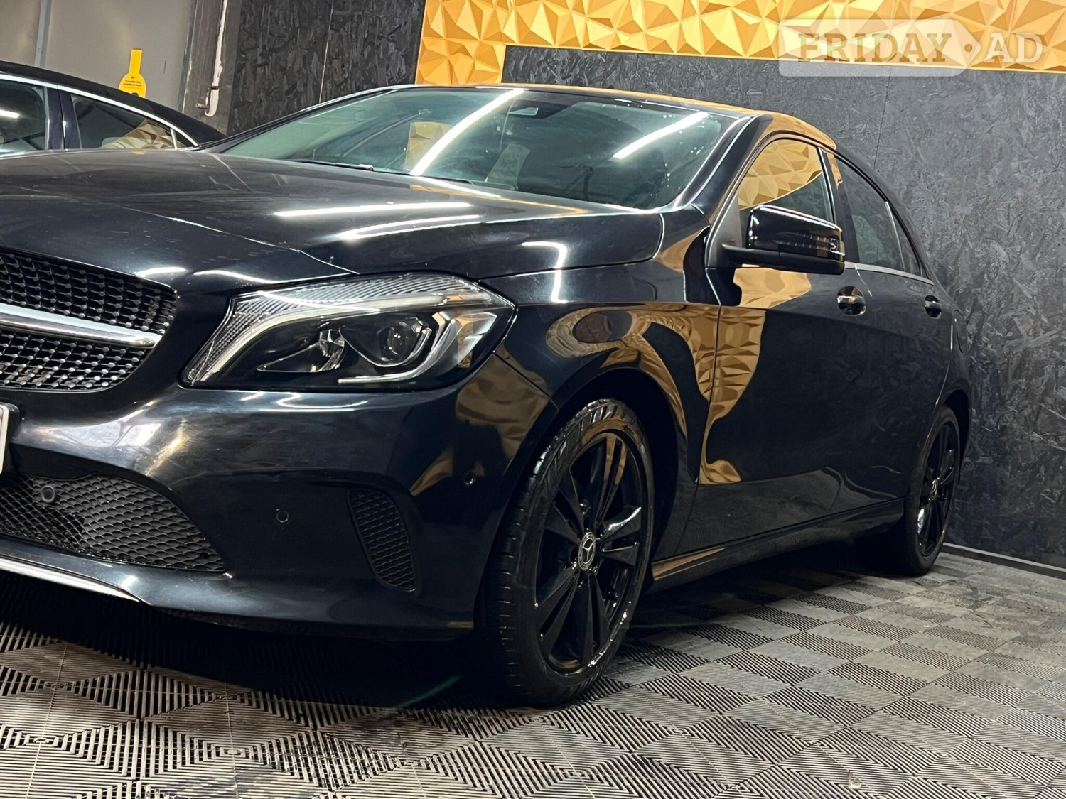 [ berth ]Mercedes-Benz A Class