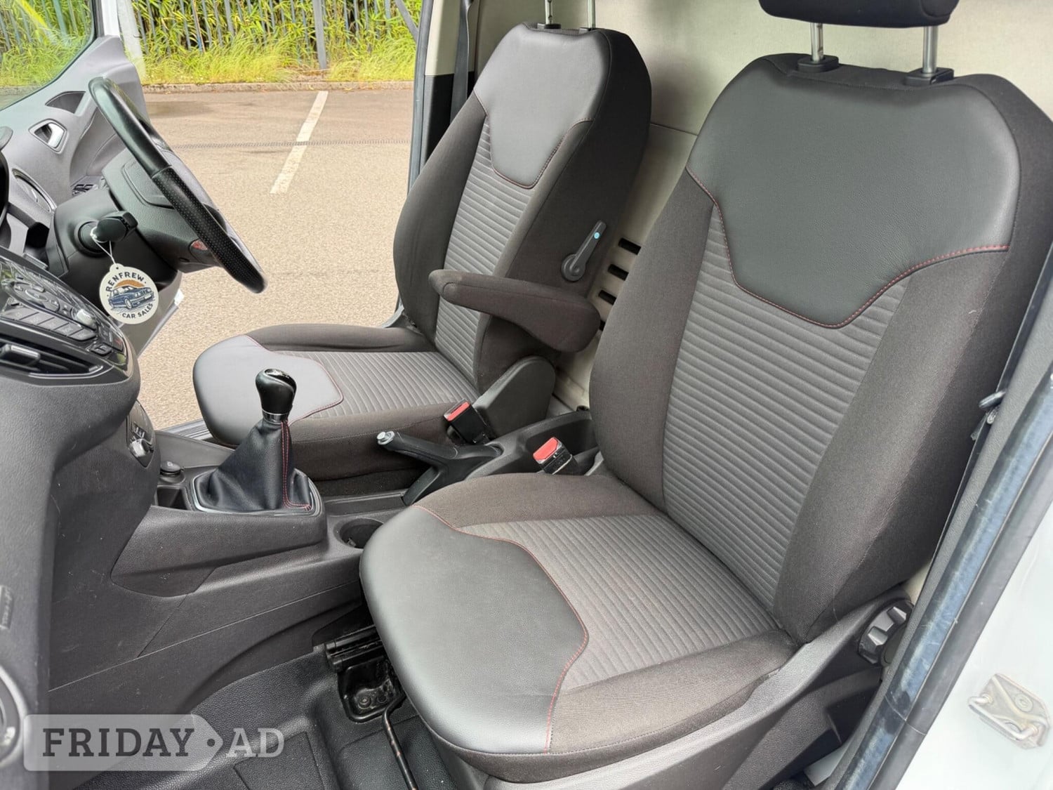 [ berth ]Ford Transit Courier