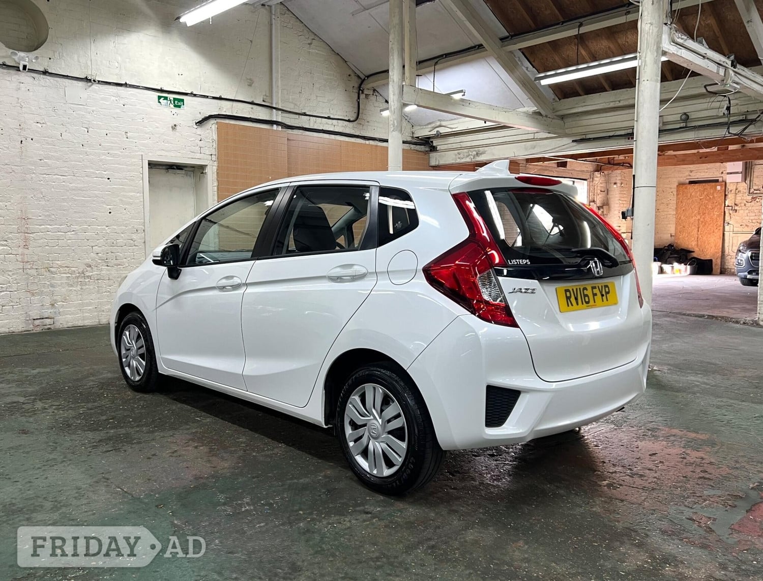 Honda Jazz 2016 - Cars