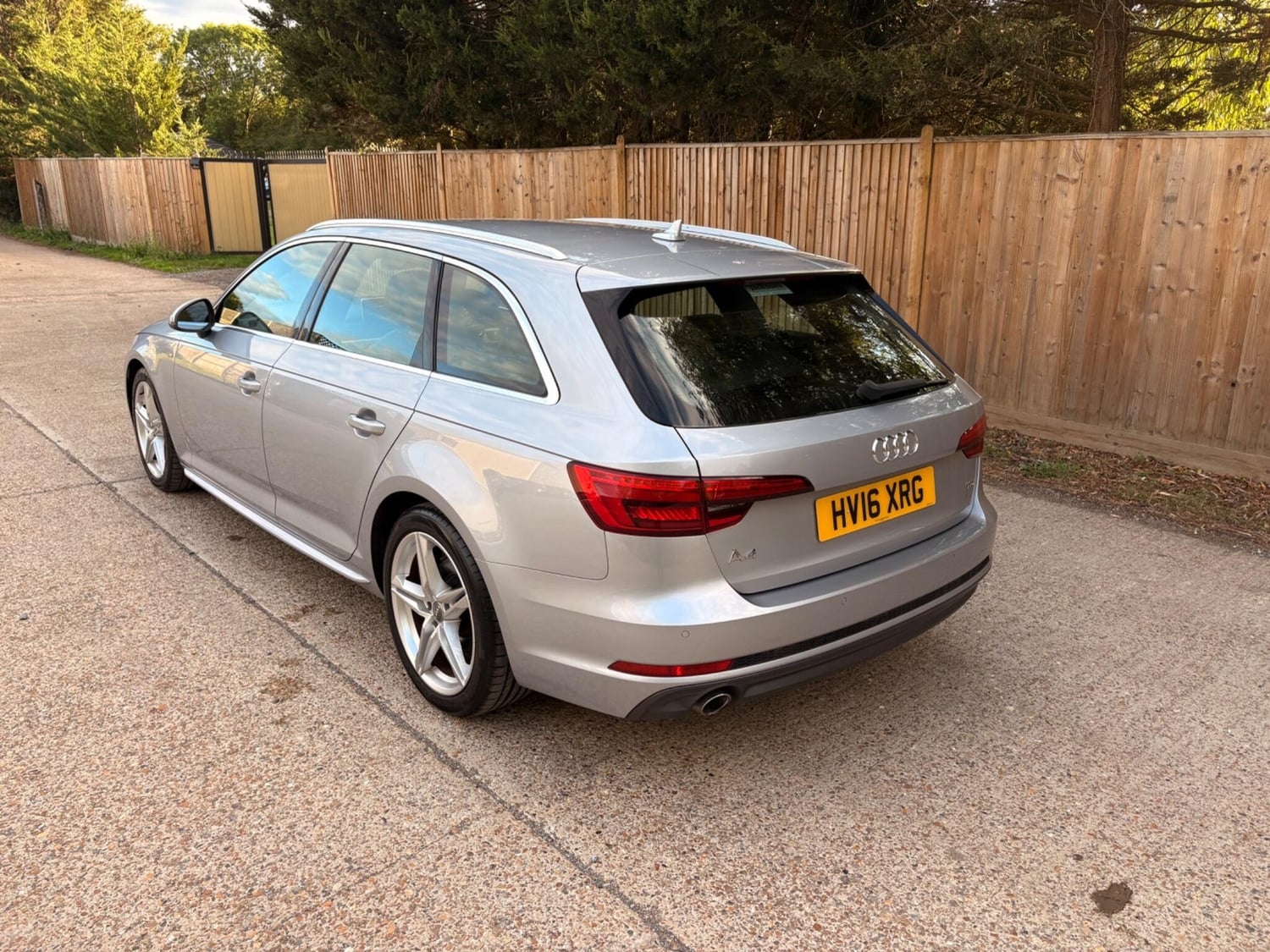 Audi A4 Avant 2016 - Cars in Tonbridge