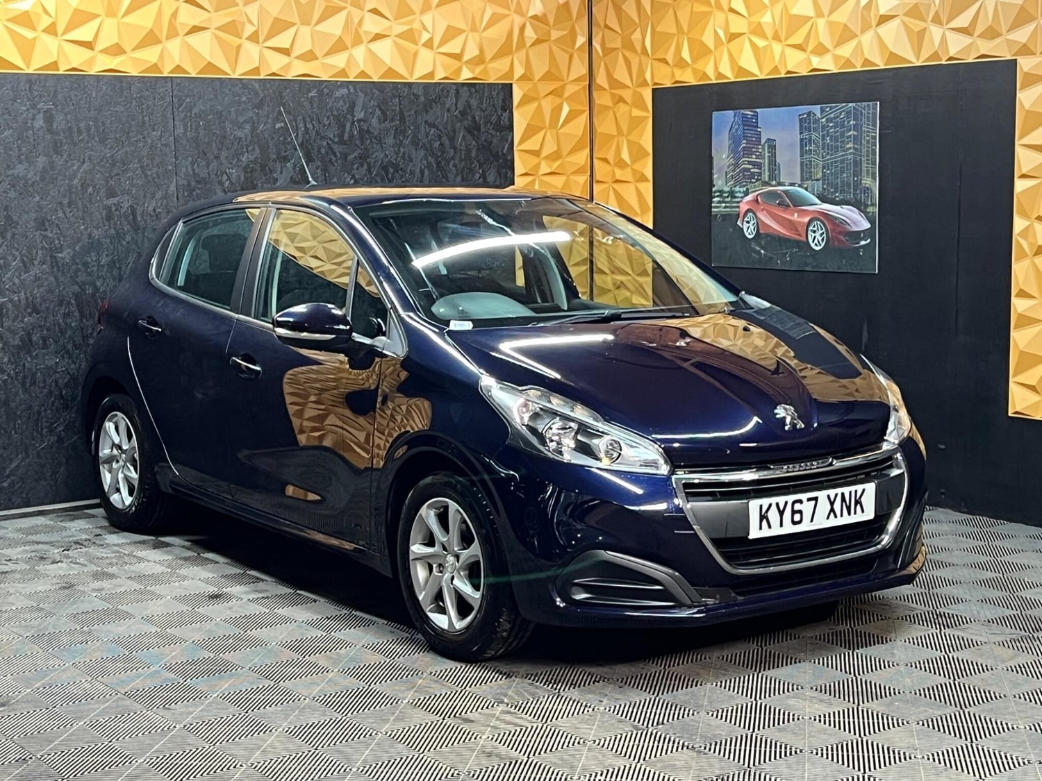[ berth ]Peugeot 208