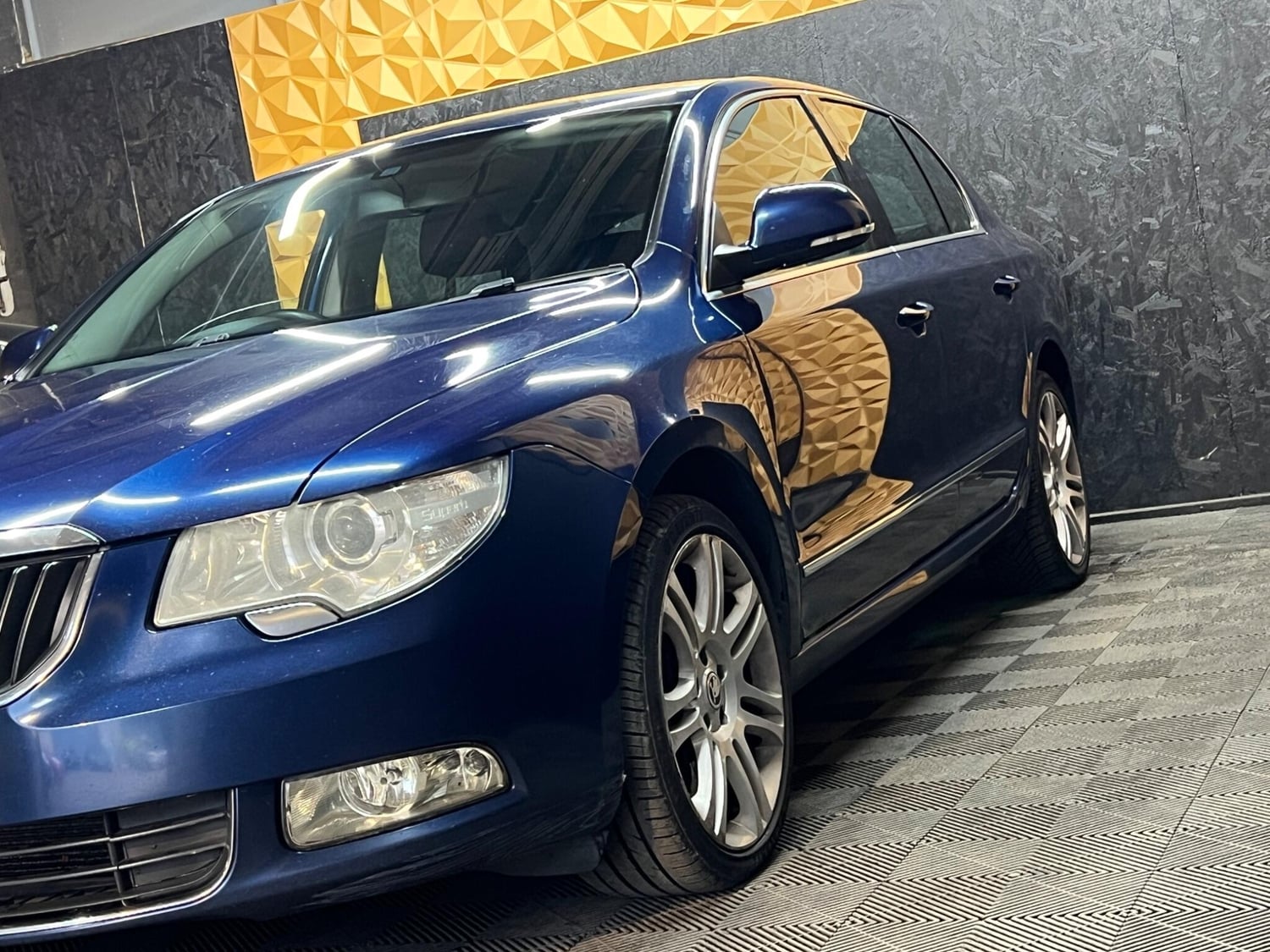 [ berth ]Skoda Superb