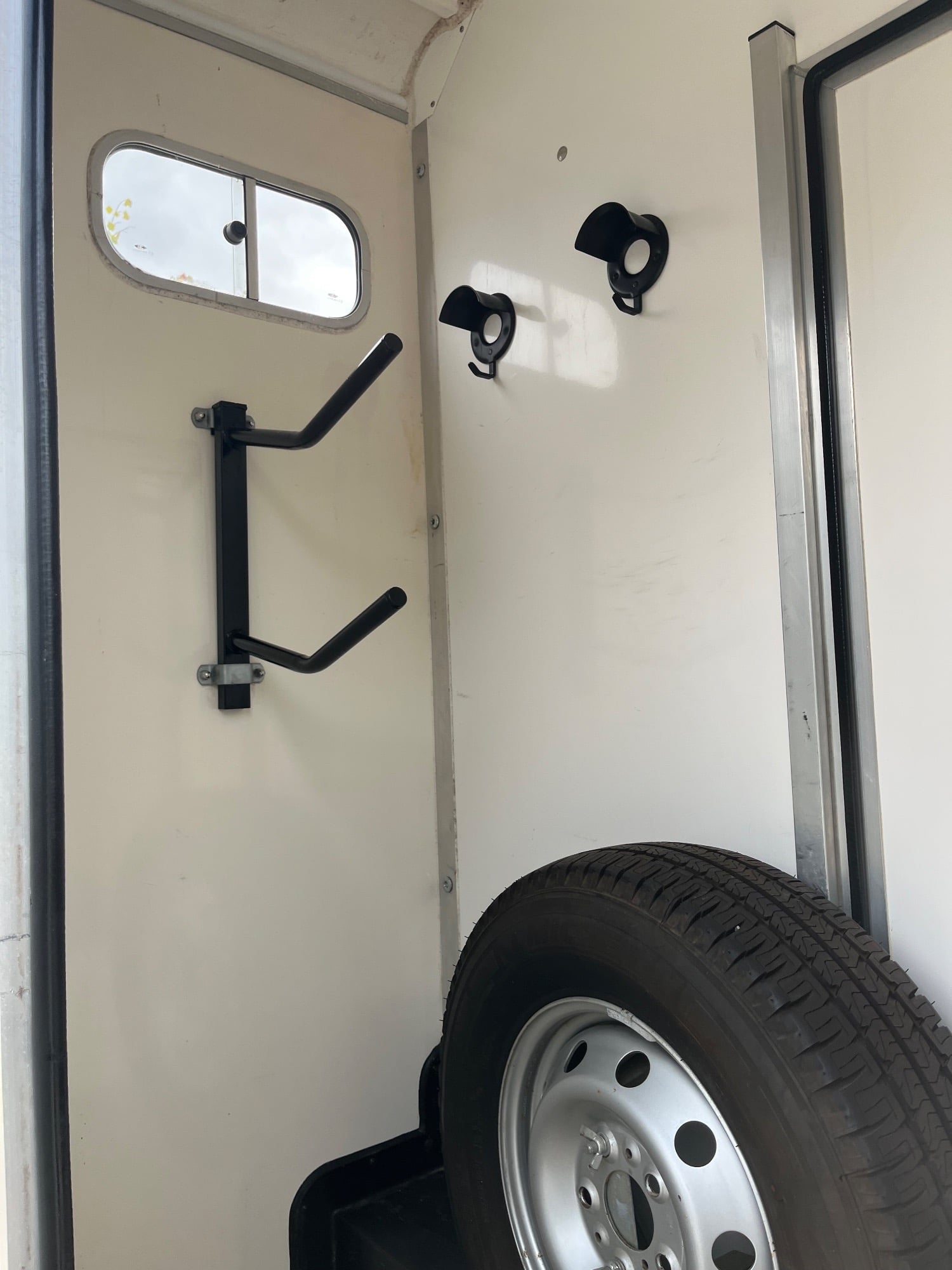 Equi-Trek Super Sonic Peugeot Horsebox - Trailers & Horseboxes in Swindon