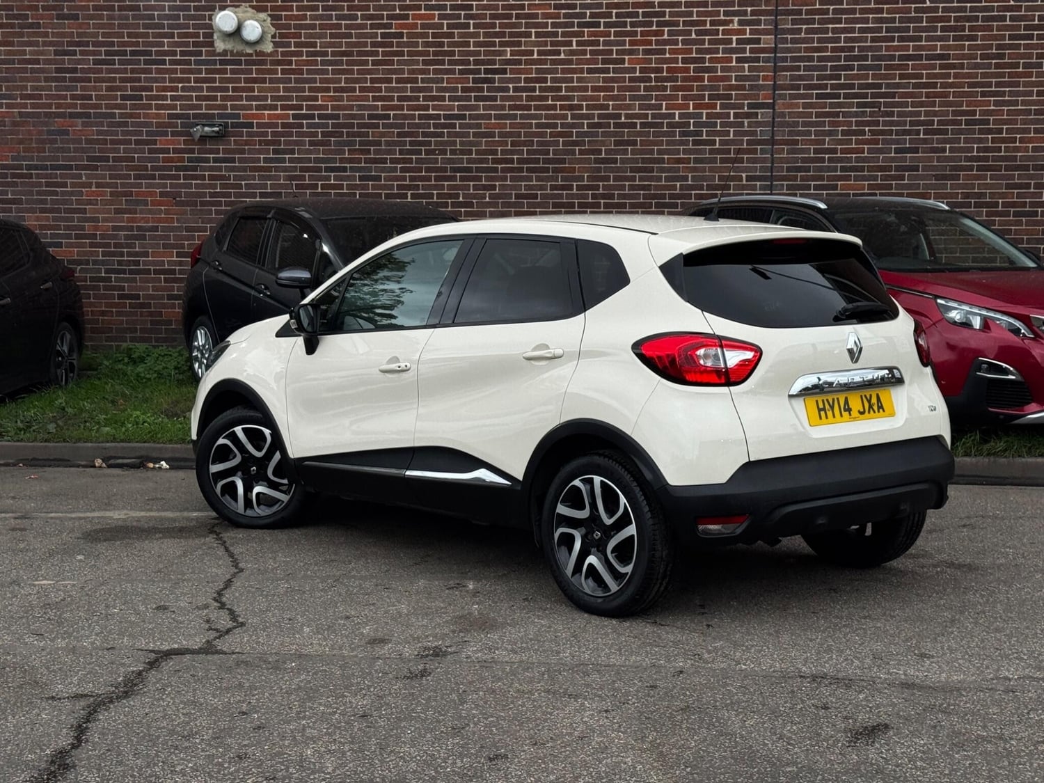 Renault Captur 2014 - Cars in Leeds