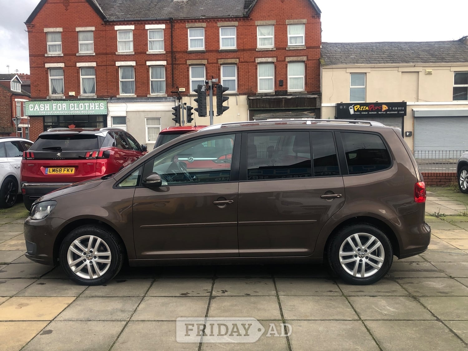 Volkswagen Touran 2012 - Cars in Wallasey