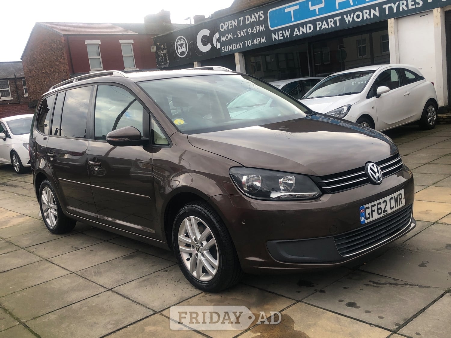 Volkswagen Touran 2012 in Wallasey