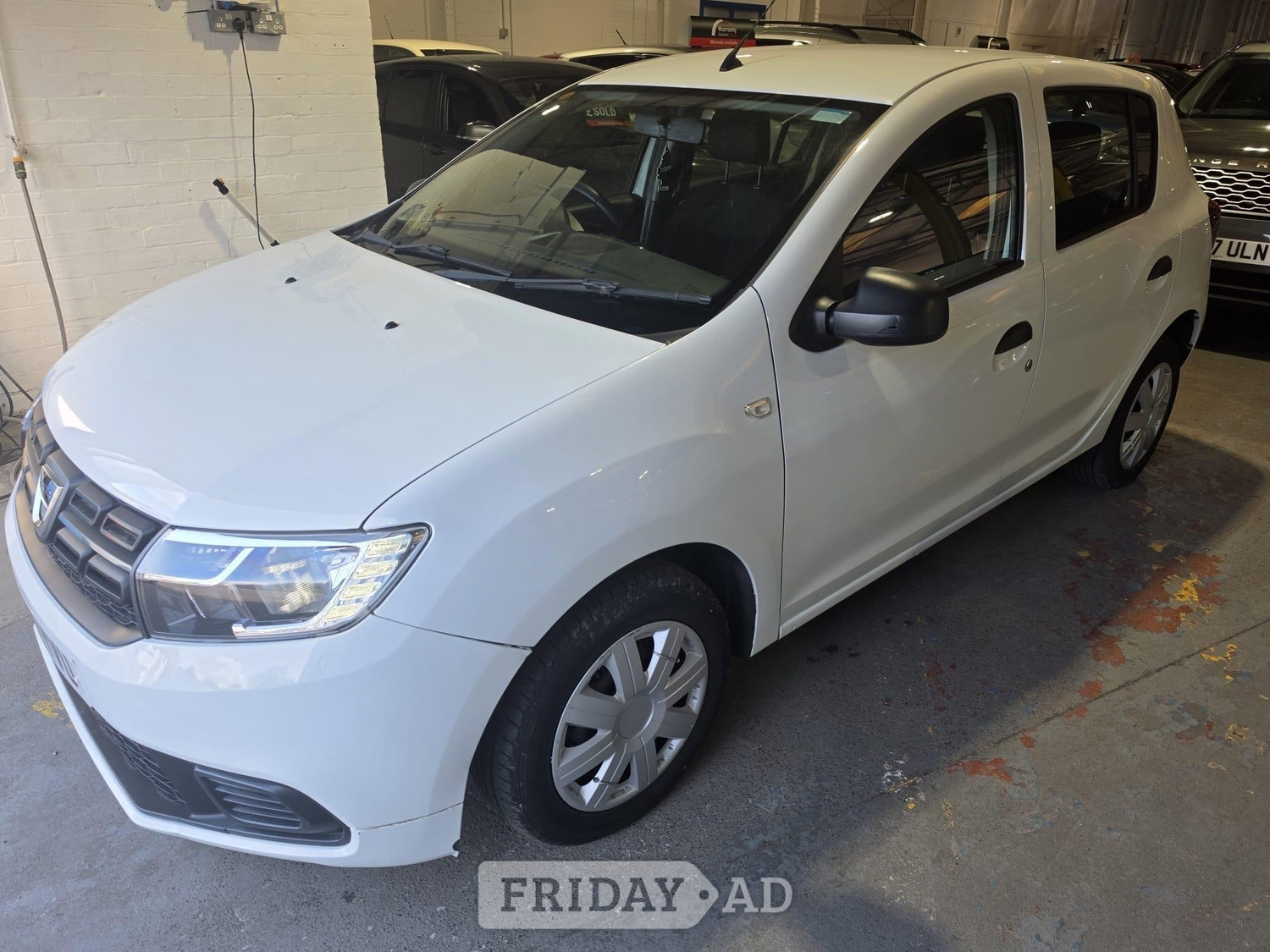 [ berth ]Dacia Sandero