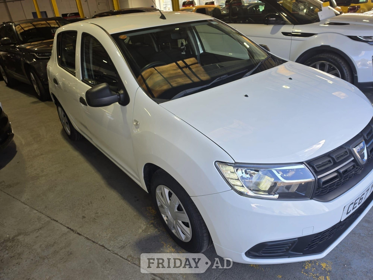 Dacia Sandero 2017 in Pontypridd