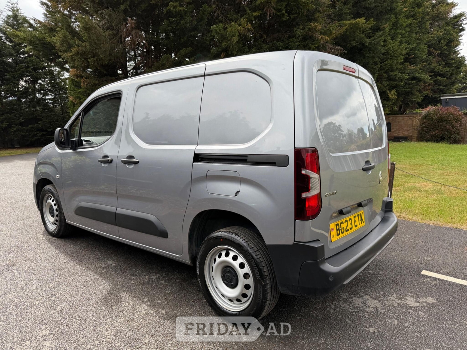 Vauxhall Combo 2023 - Vans & Commercial Vehicles in Addlestone
