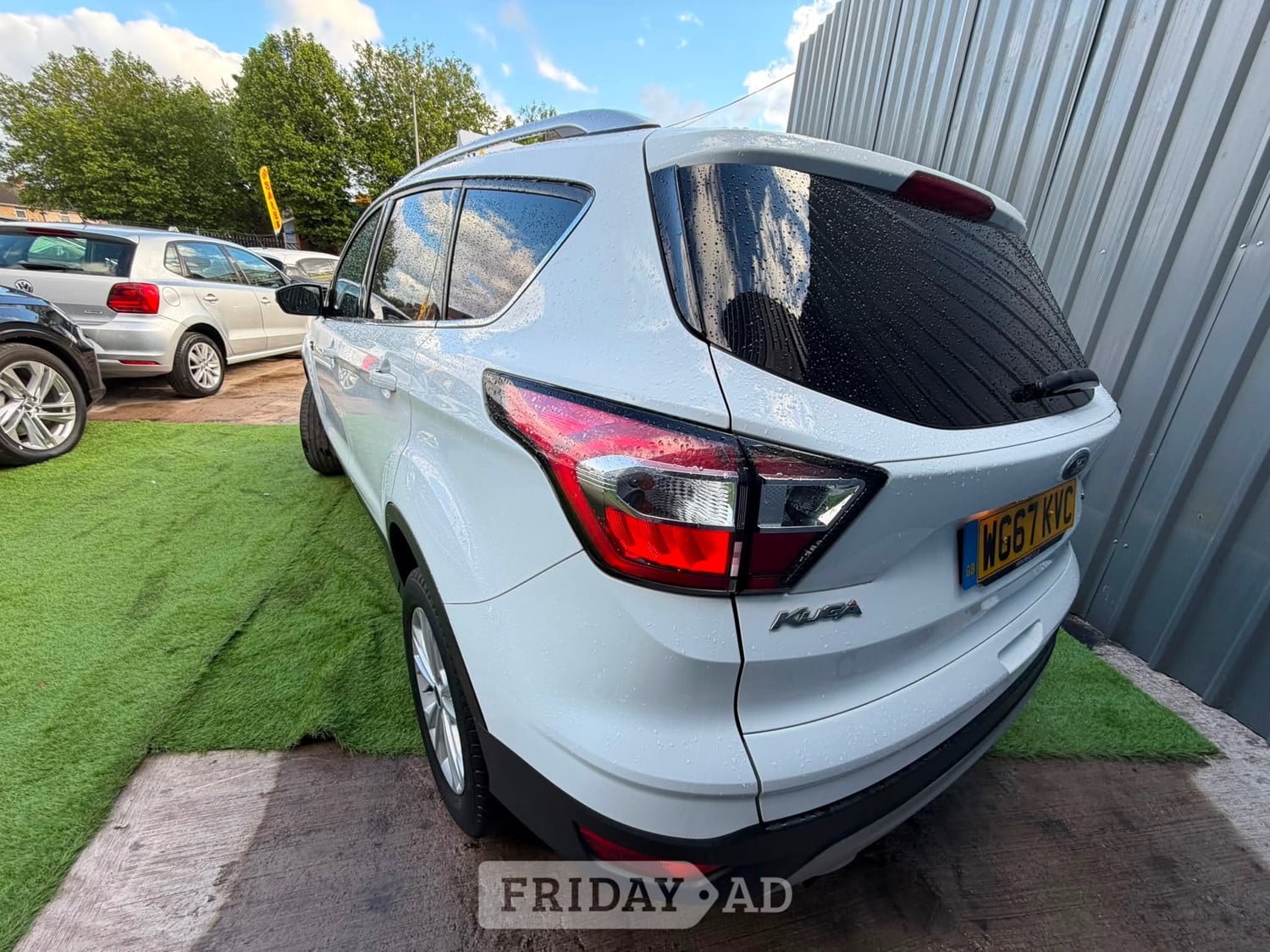 [ berth ]Ford Kuga