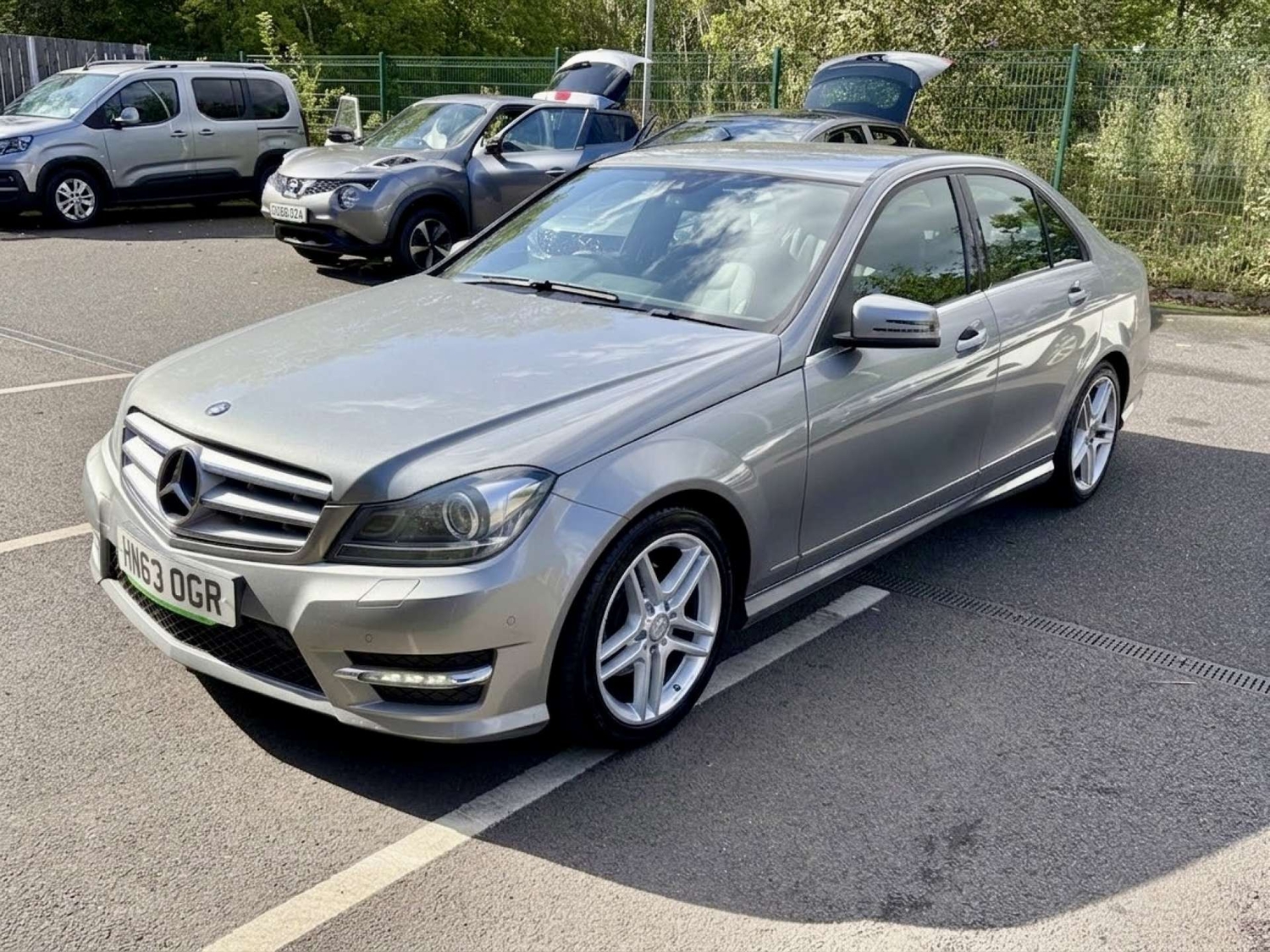 [ berth ]Mercedes-Benz C Class