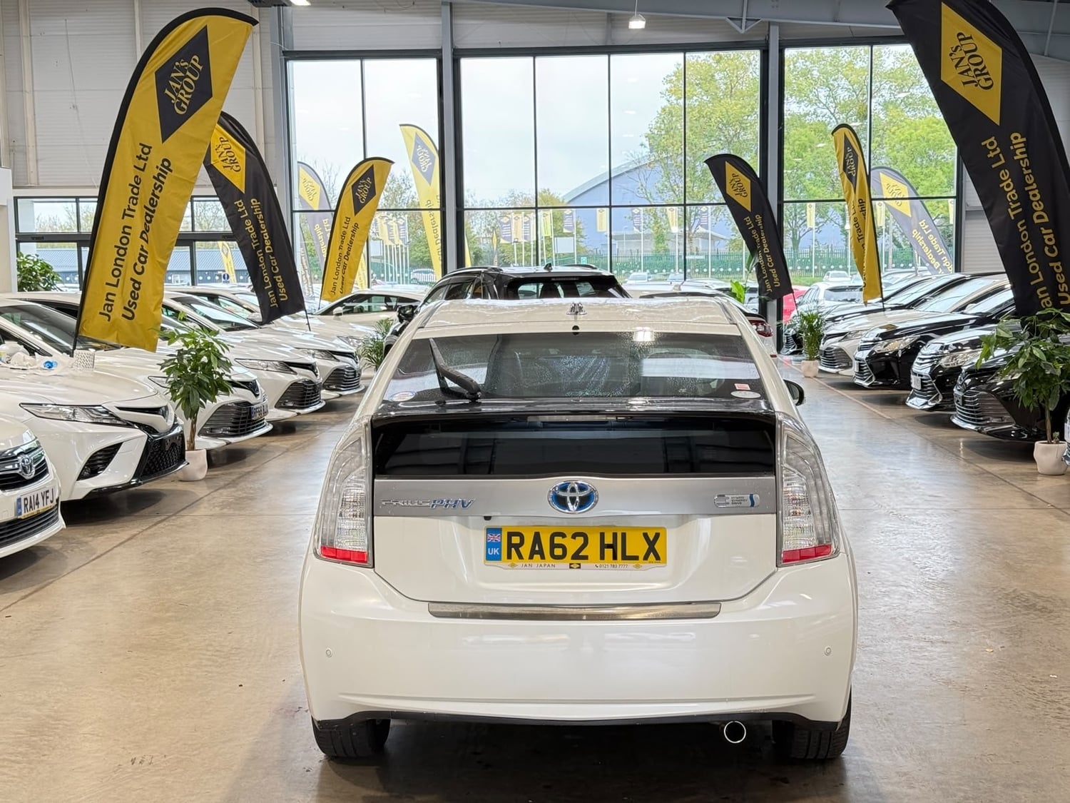 Toyota Prius 2012 - Cars in Reading