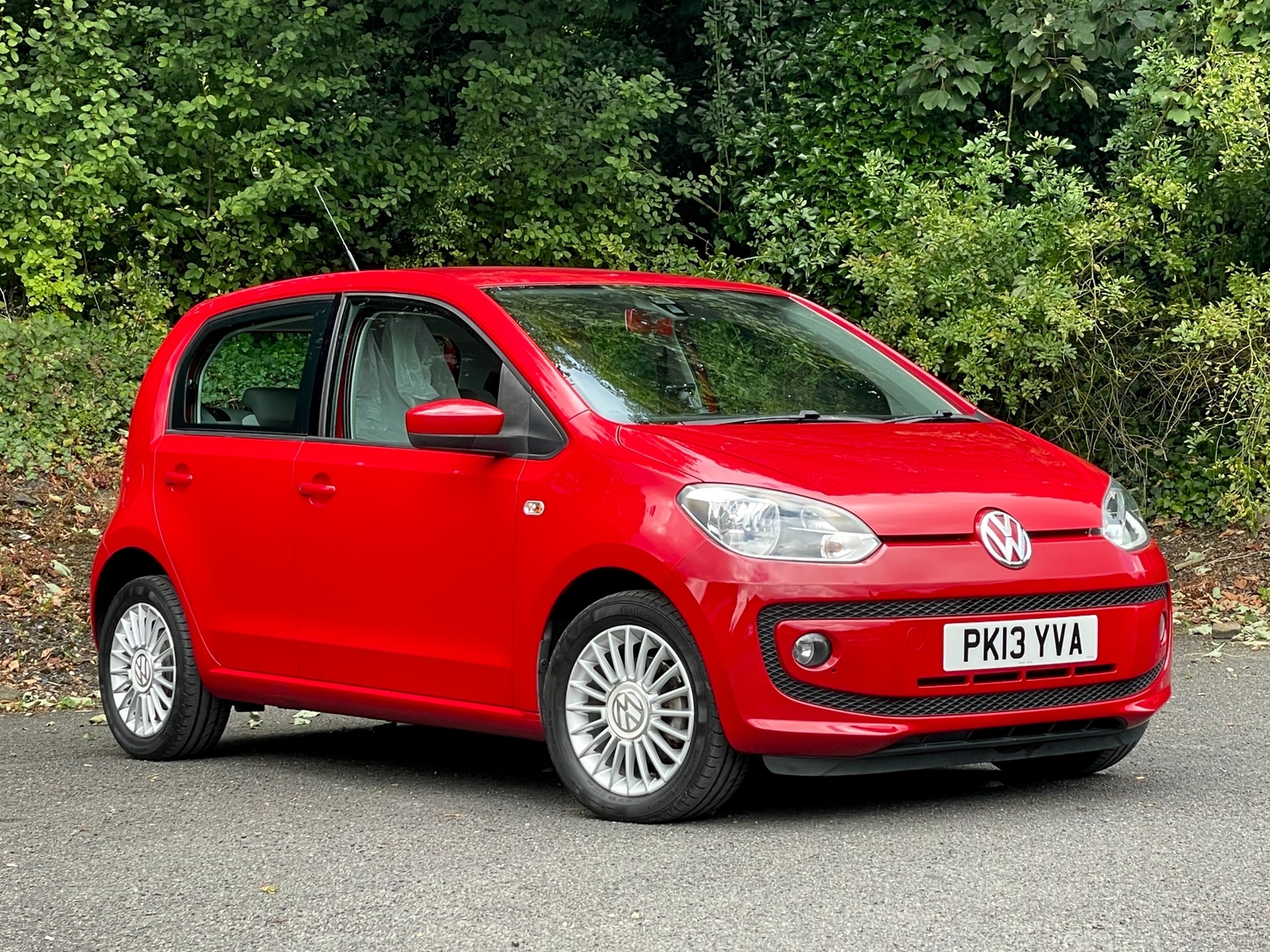 Volkswagen Up 2013 - Cars