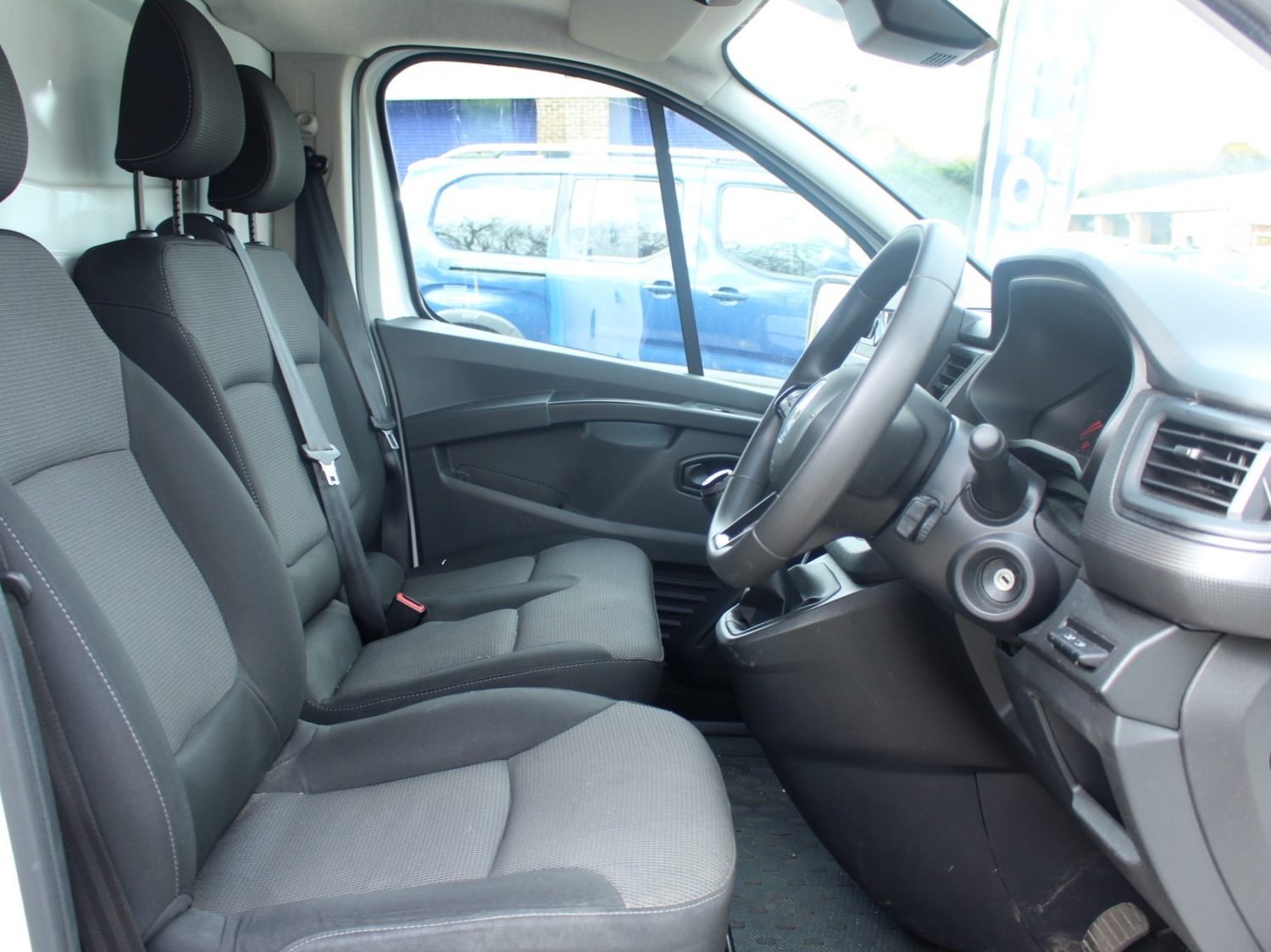 Renault Trafic 2023 - Vans & Commercial Vehicles