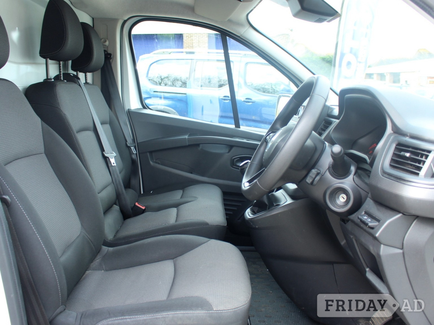 Renault Trafic 2023 - Vans & Commercial Vehicles