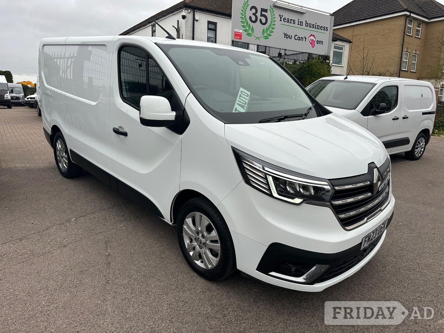 Renault Trafic Dunstable