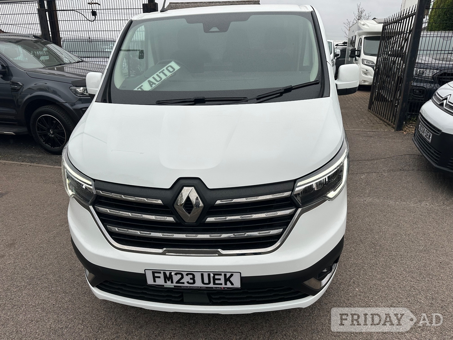 Renault Trafic 2023 - Vans & Commercial Vehicles