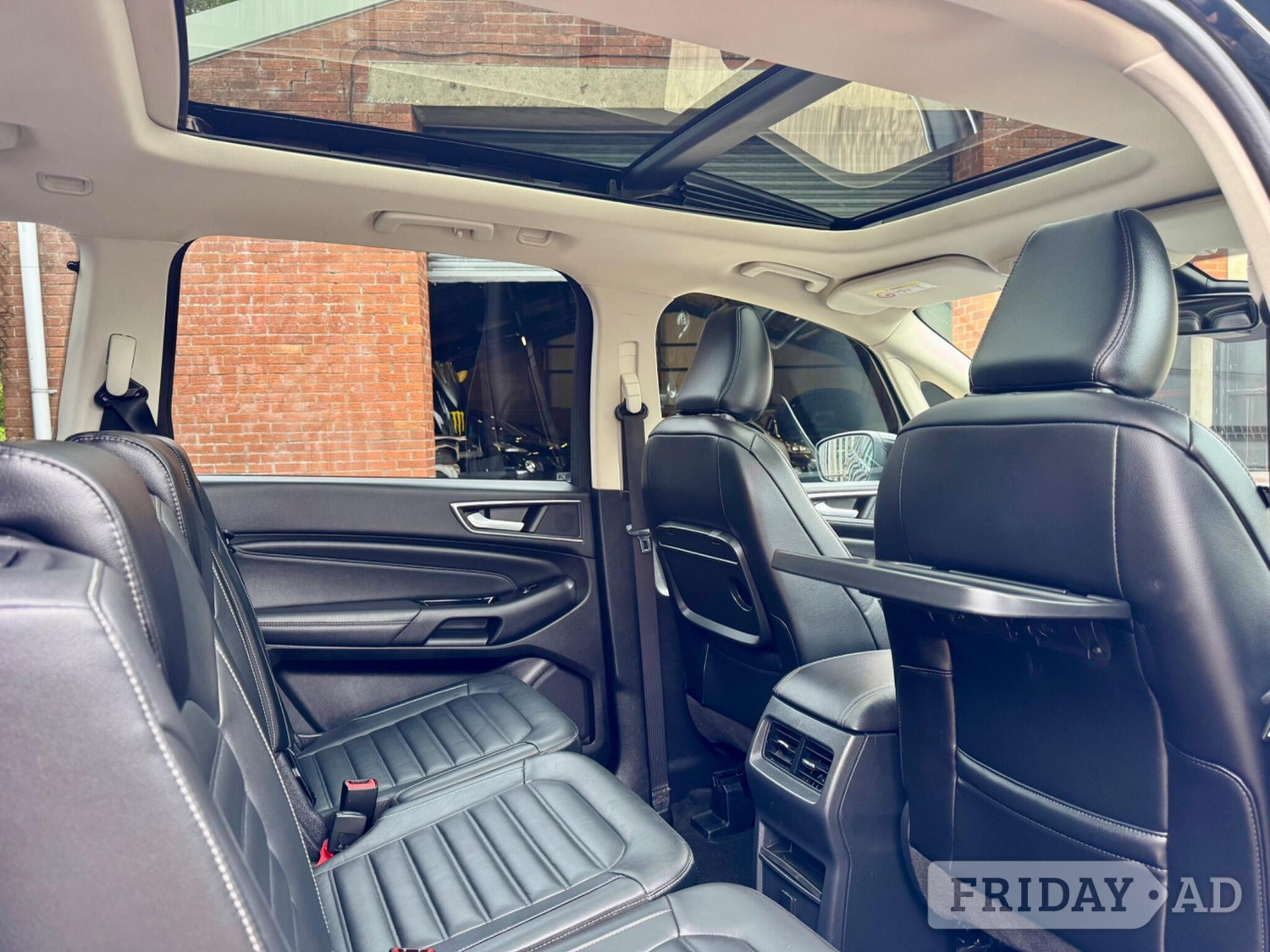 Ford Galaxy 2017 - Cars