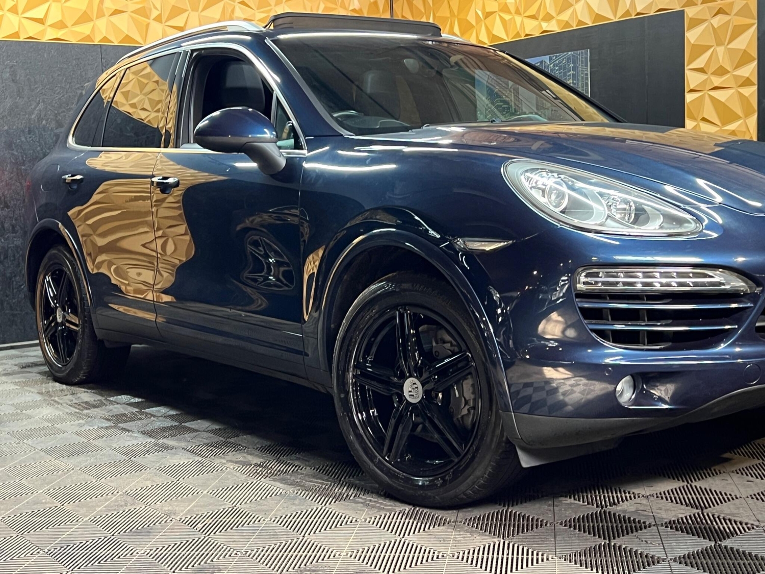 Porsche Cayenne 2013 - Cars